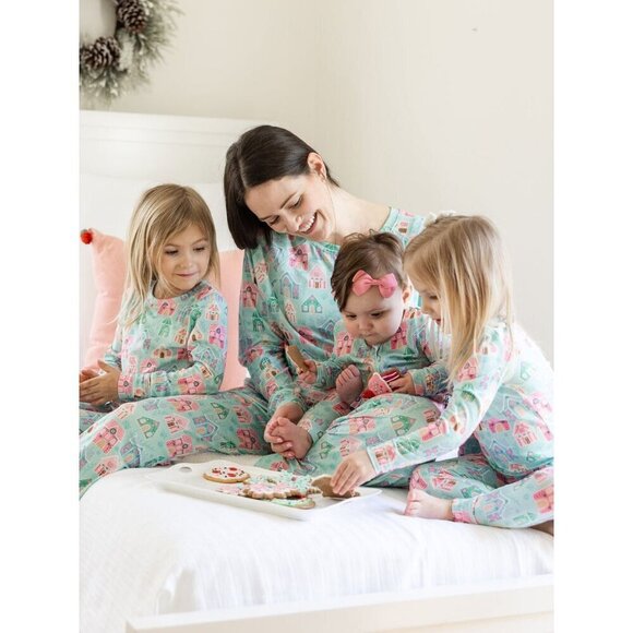 Women's Annie Pants Set | Home Sweet Home Mary Square - Picture 3 of 7